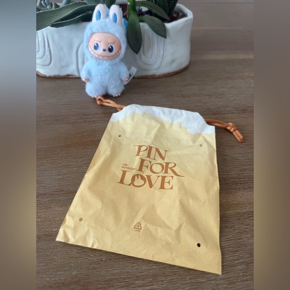 Pop Mart Labubu Doll “D” 100% Authentic - Picture 3 of 4
